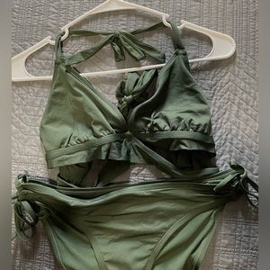 🐝Green Two Piece Swimsuit